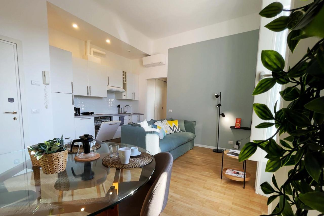 Elegant Apartment Near Brera Area Милано Екстериор снимка