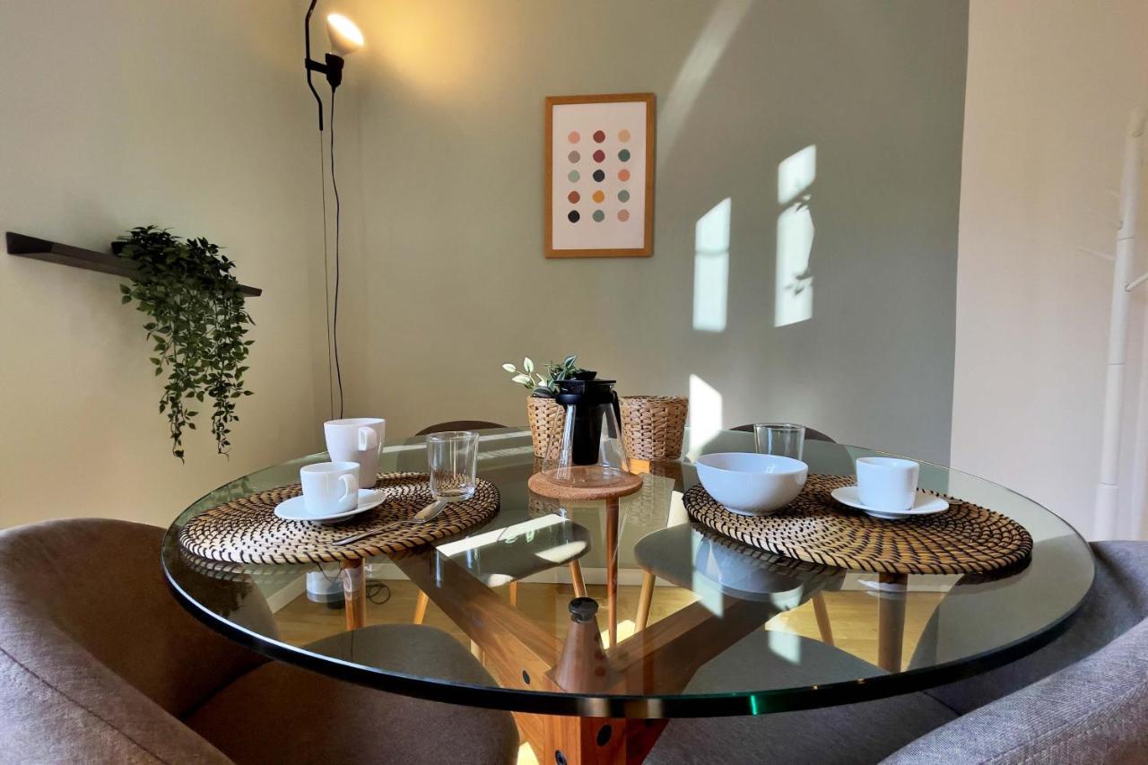 Elegant Apartment Near Brera Area Милано Екстериор снимка