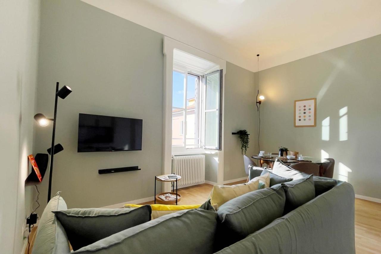 Elegant Apartment Near Brera Area Милано Екстериор снимка