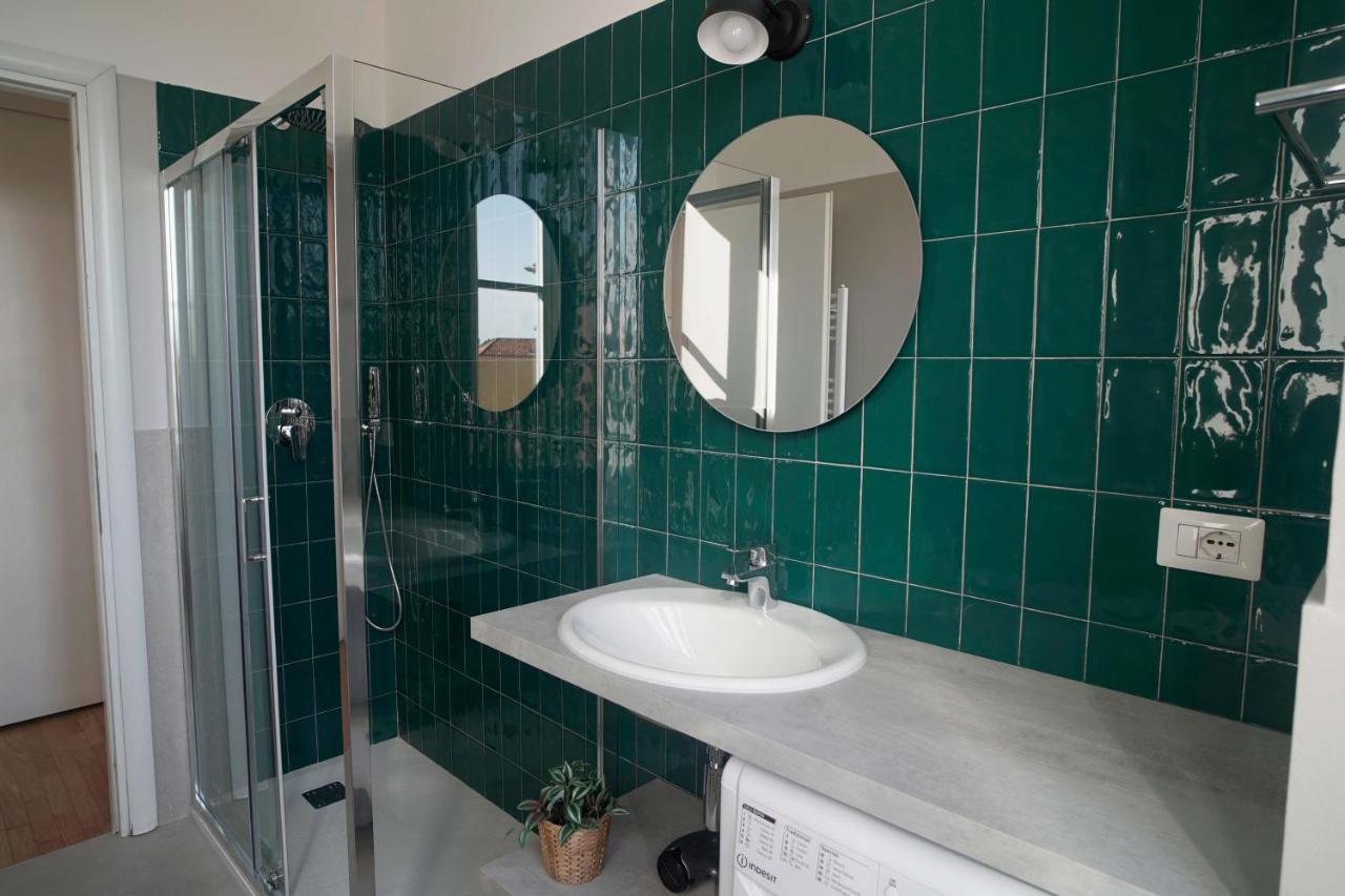 Elegant Apartment Near Brera Area Милано Екстериор снимка