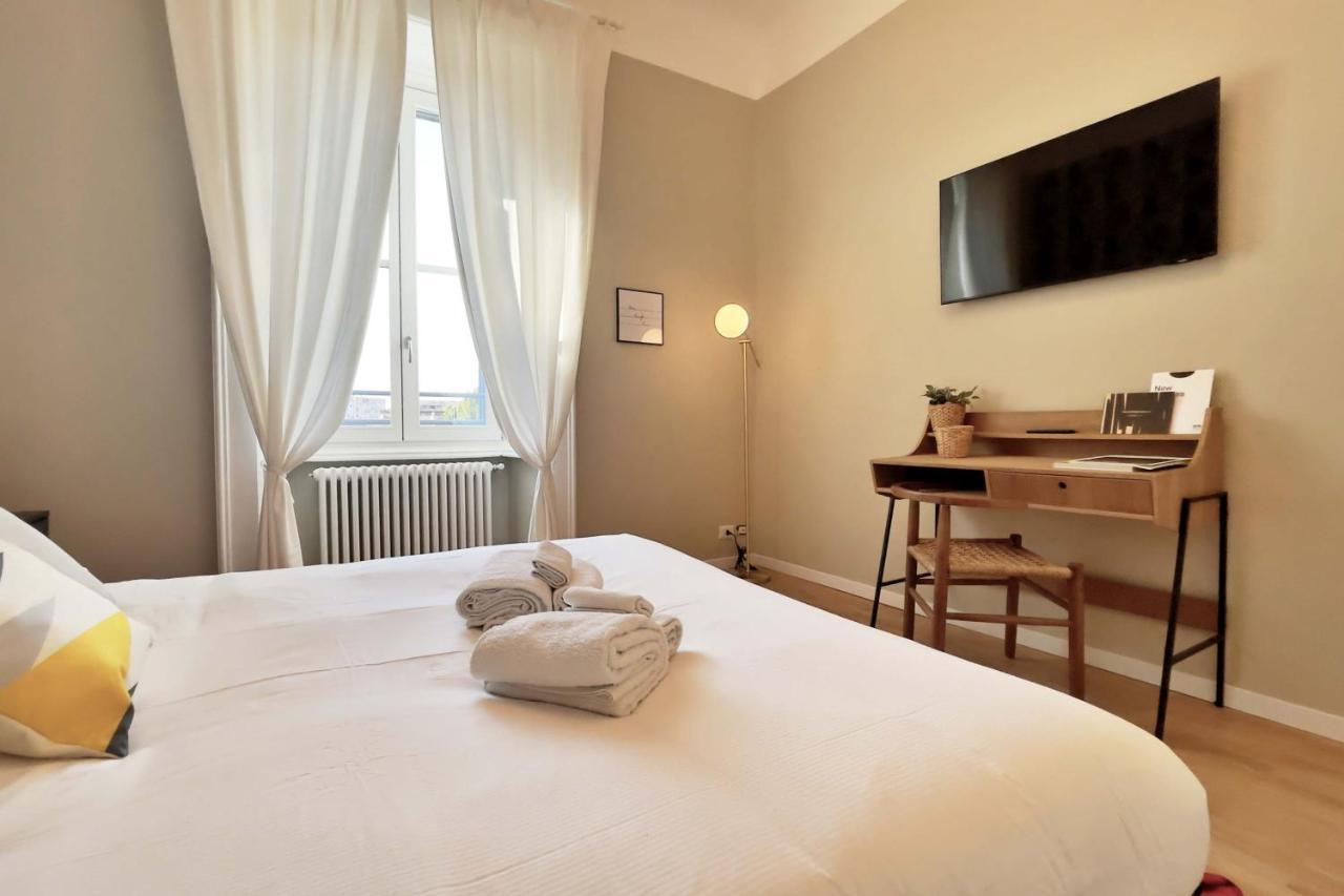 Elegant Apartment Near Brera Area Милано Екстериор снимка